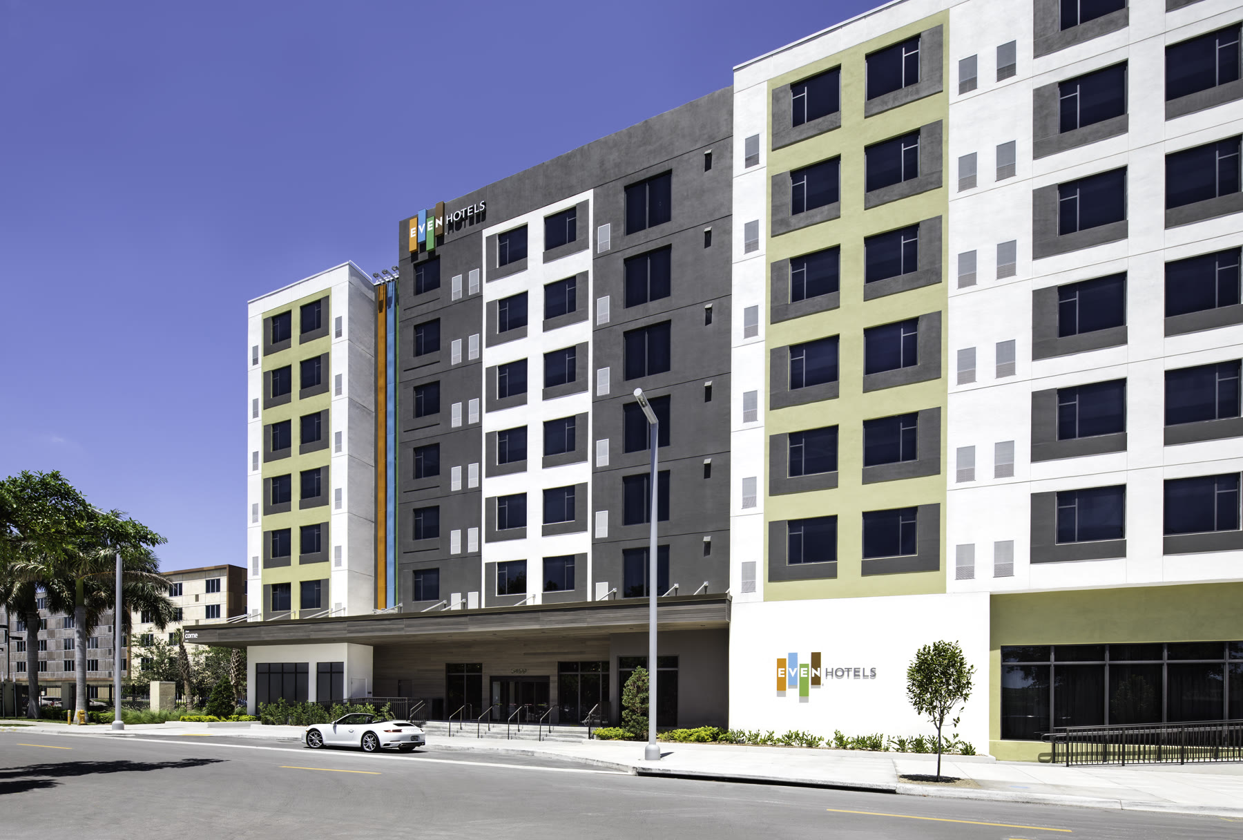 Even Hotel Miami International Airport exterior