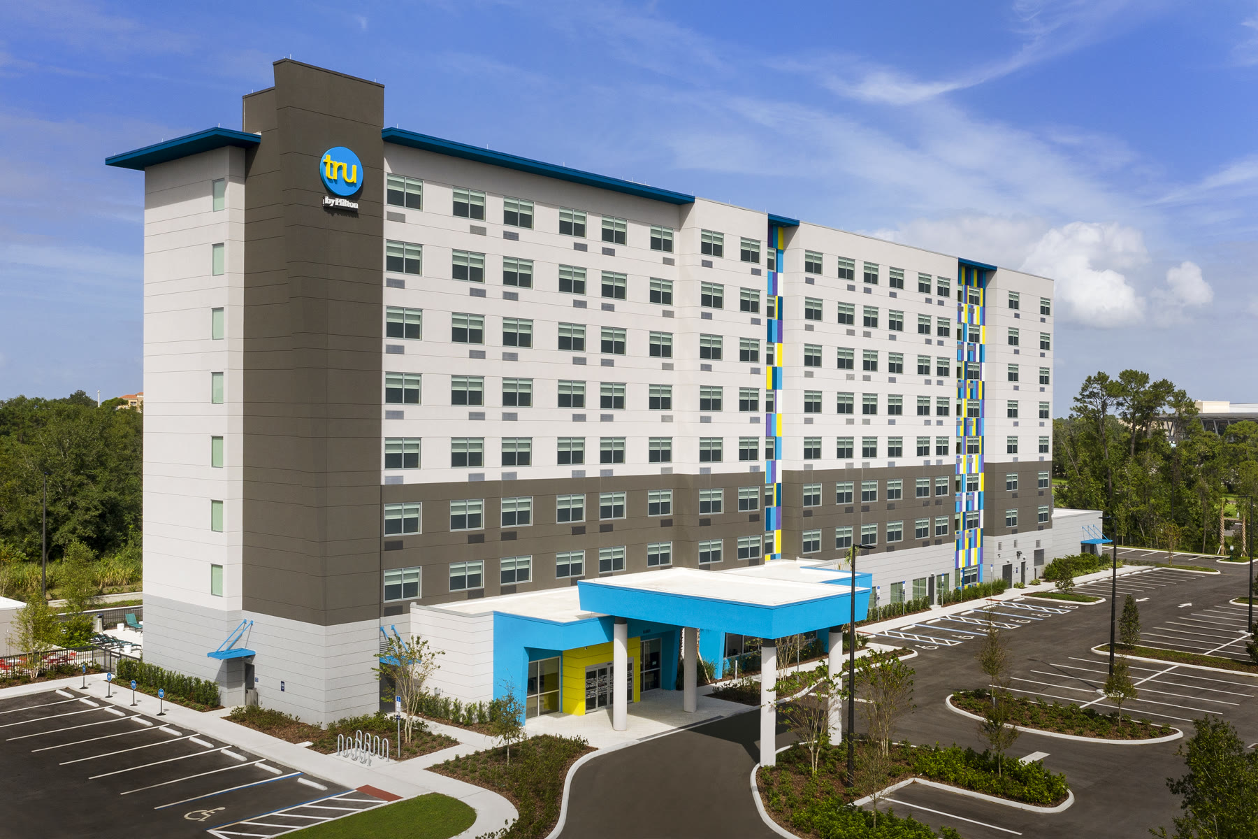 Tru by Hilton Orlando Convention Center exterior